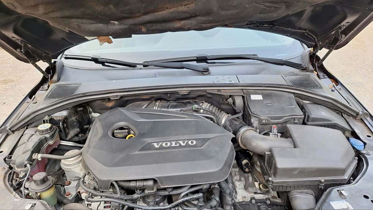 Volvo V70 2014 — photo 10