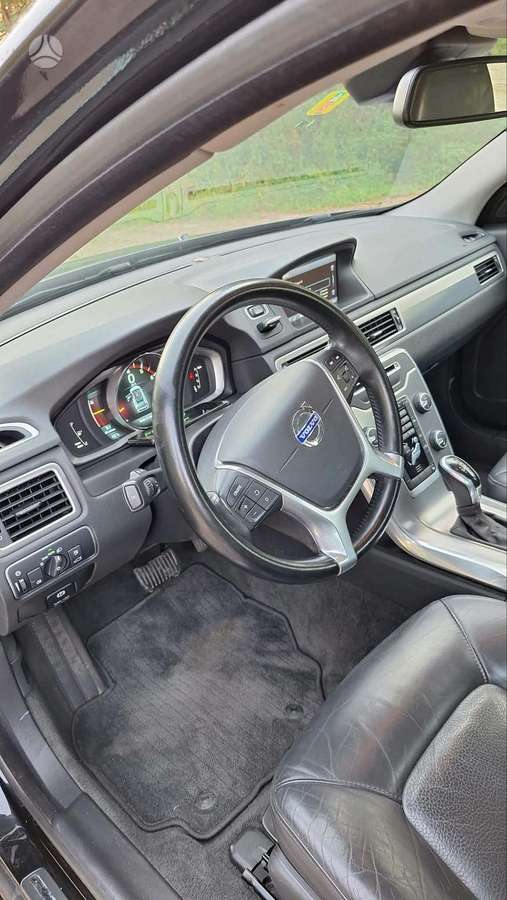 Volvo V70 2014 — photo 11