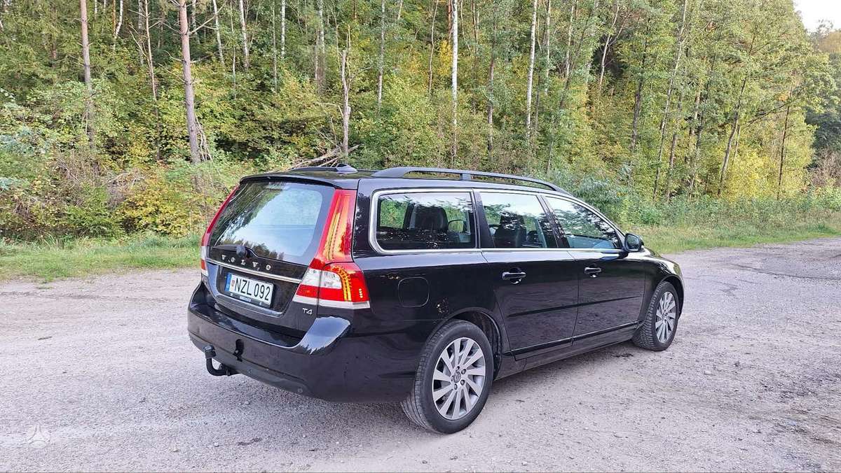 Volvo V70 2014 — photo 7