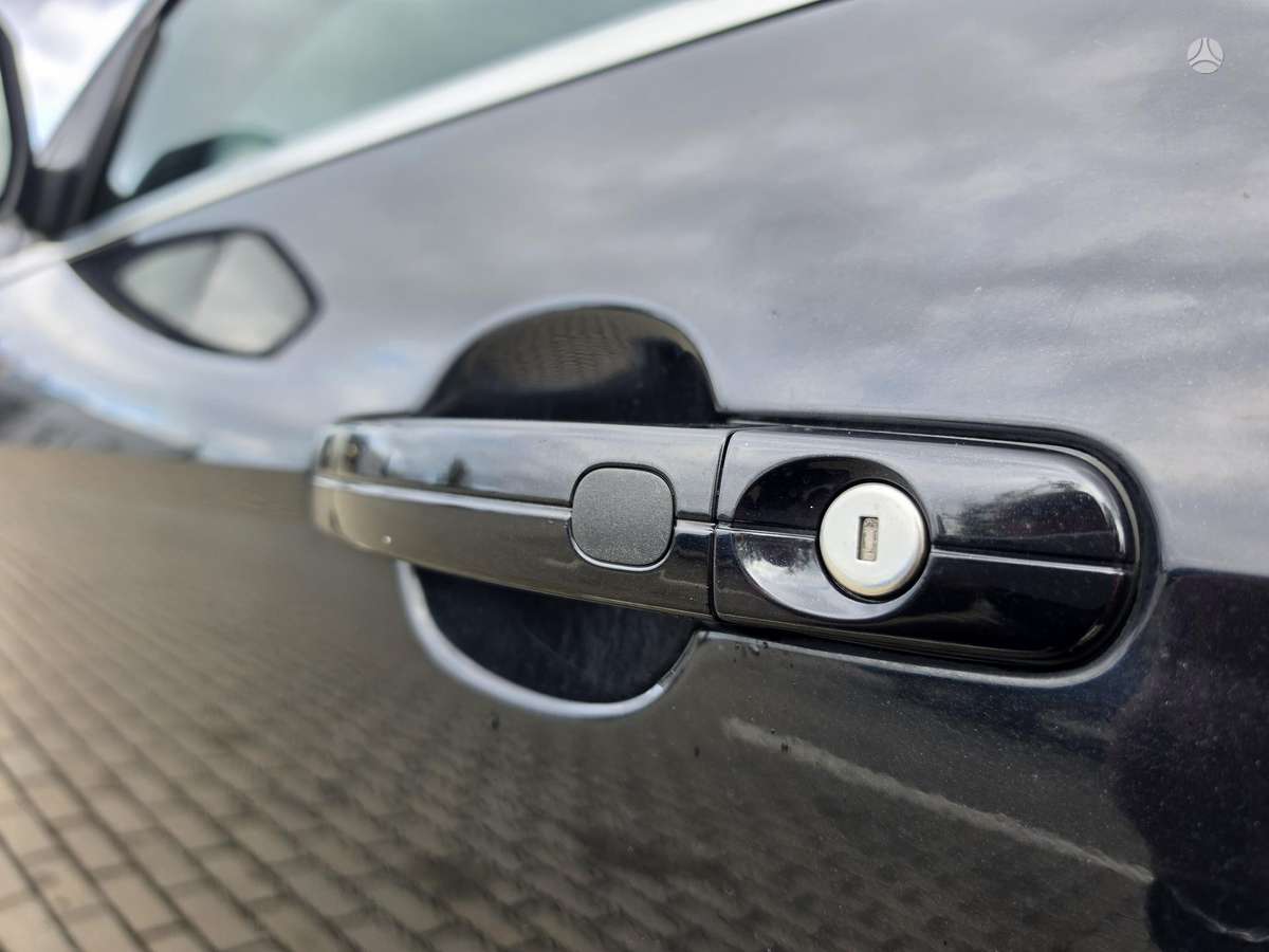 Ford Focus 2011 — photo 9