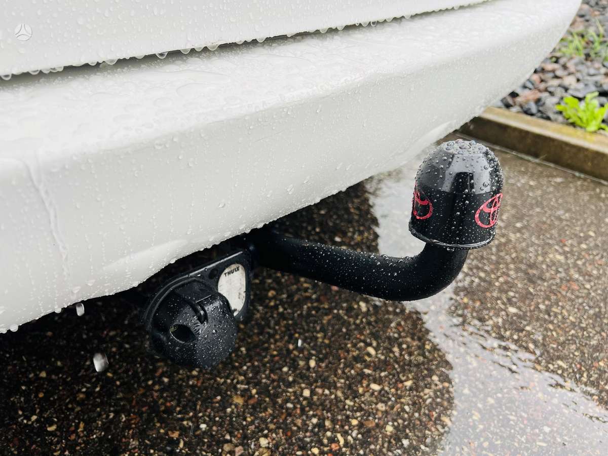 Toyota RAV4 2012 — photo 11