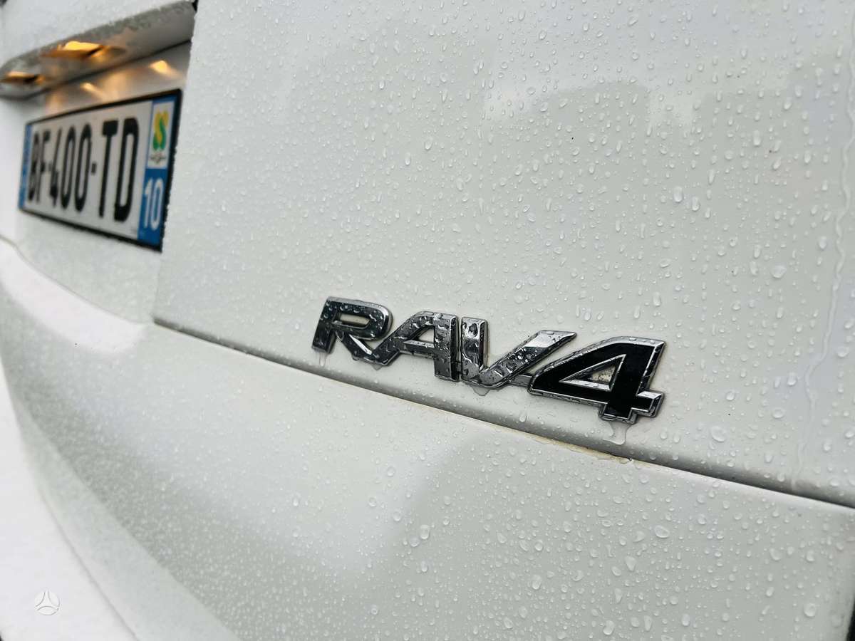 Toyota RAV4 2012 — photo 12