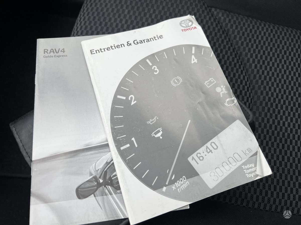 Toyota RAV4 2012 — photo 13