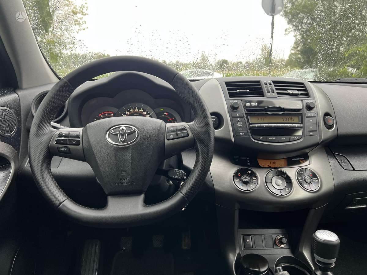 Toyota RAV4 2012 — photo 22