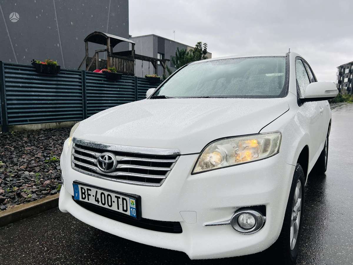 Toyota RAV4 2012 — photo 8