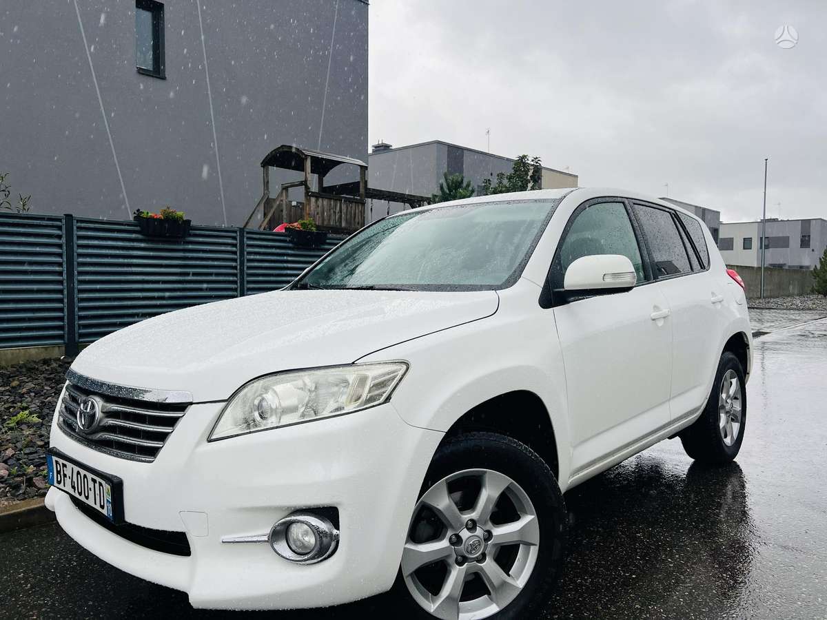 Toyota RAV4 2012 — photo 9