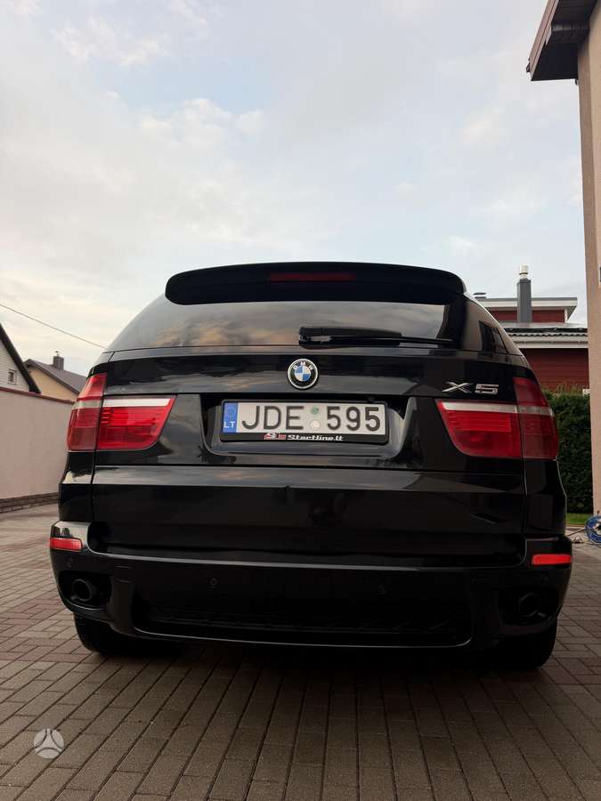 BMW X5 2008 — салон