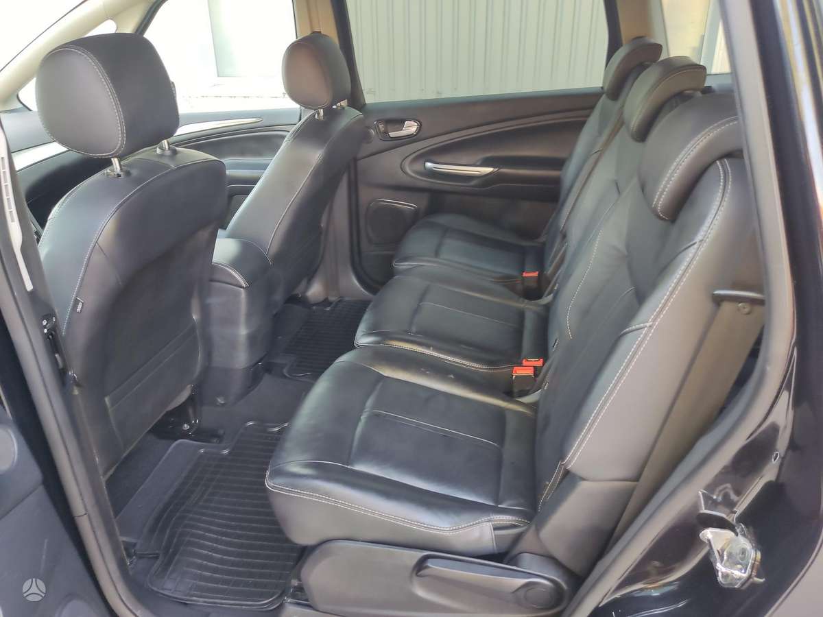 Ford S-MAX 2013 — photo 14