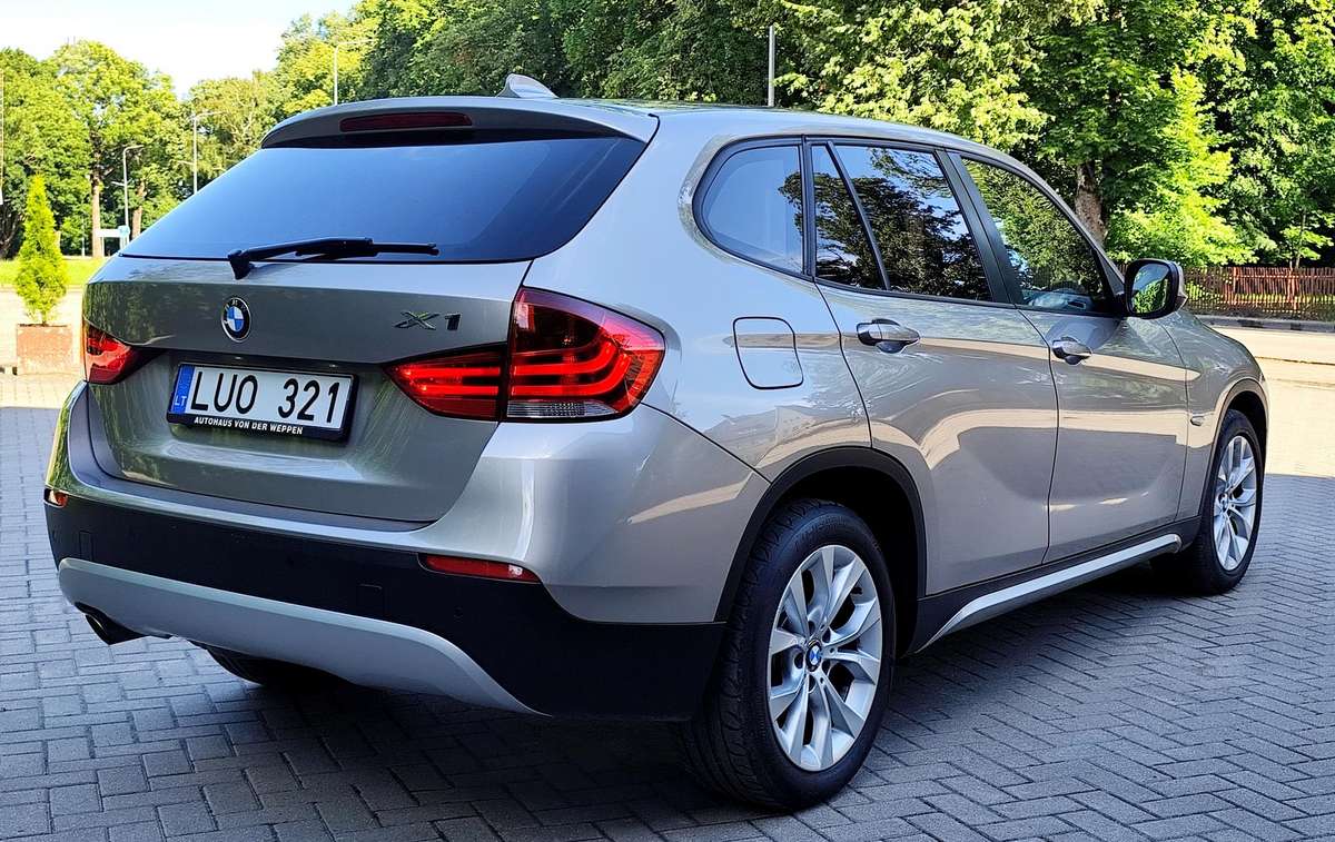 BMW X1 2010 — photo 10