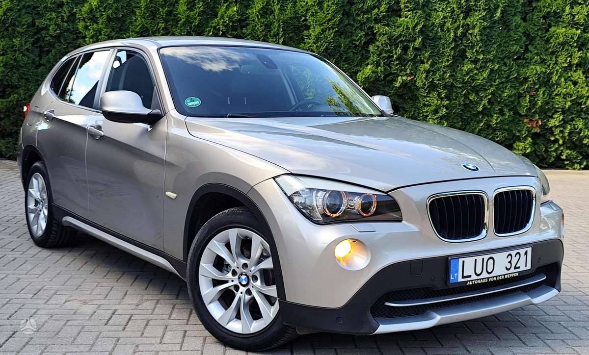 BMW X1 2010 — photo 14