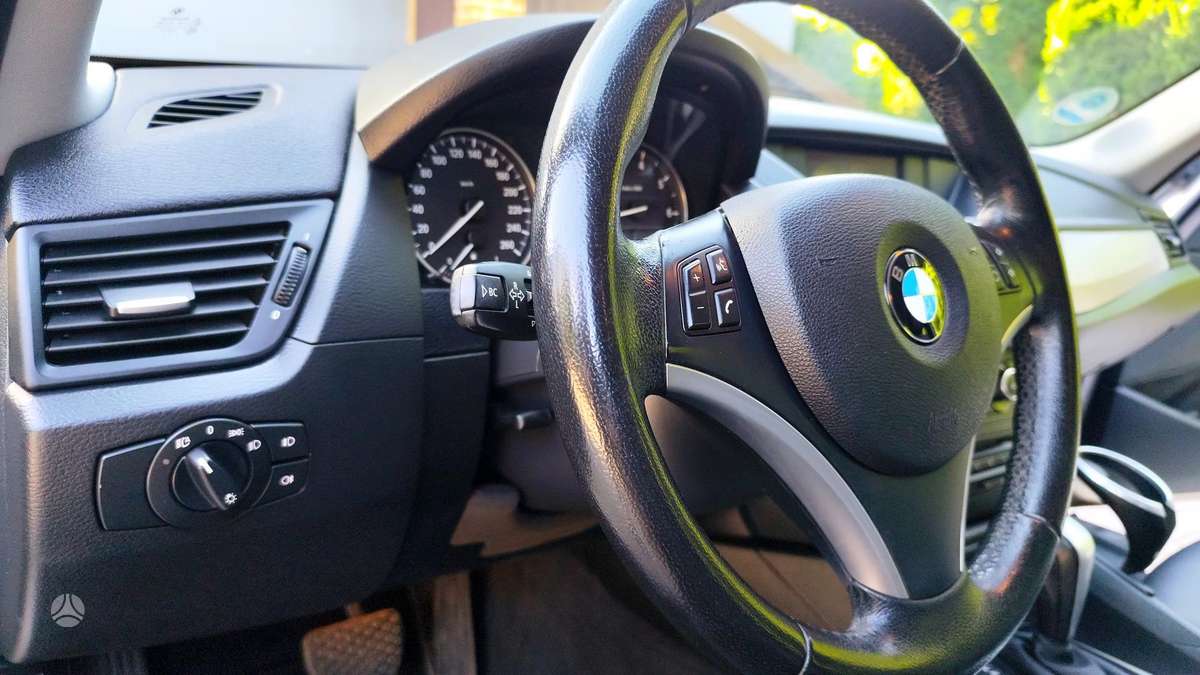 BMW X1 2010 — photo 19
