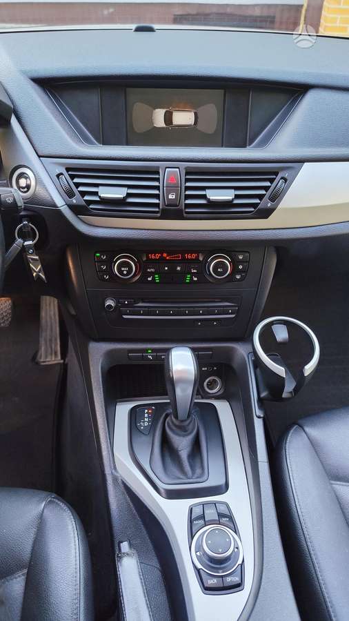 BMW X1 2010 — photo 21