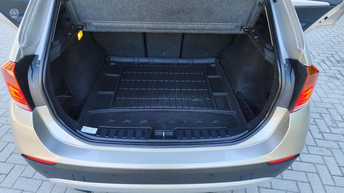 BMW X1 2010 — photo 32