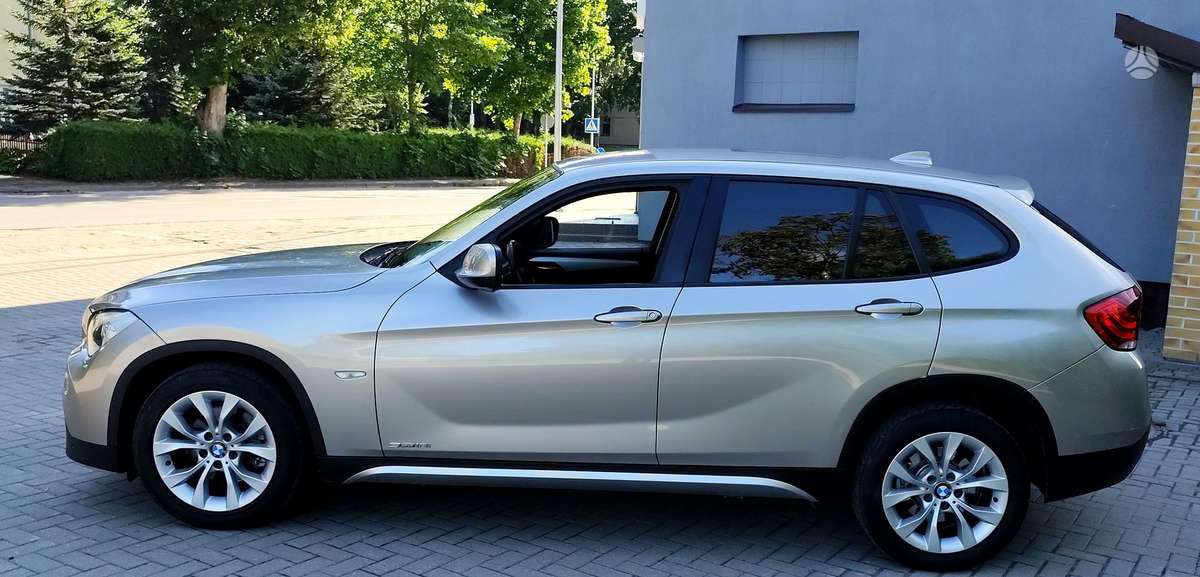 BMW X1 2010 — photo 7