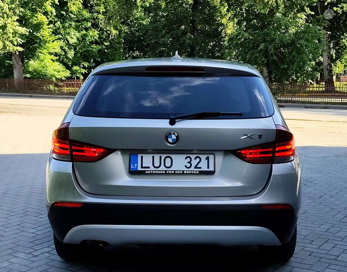 BMW X1 2010 — photo 8