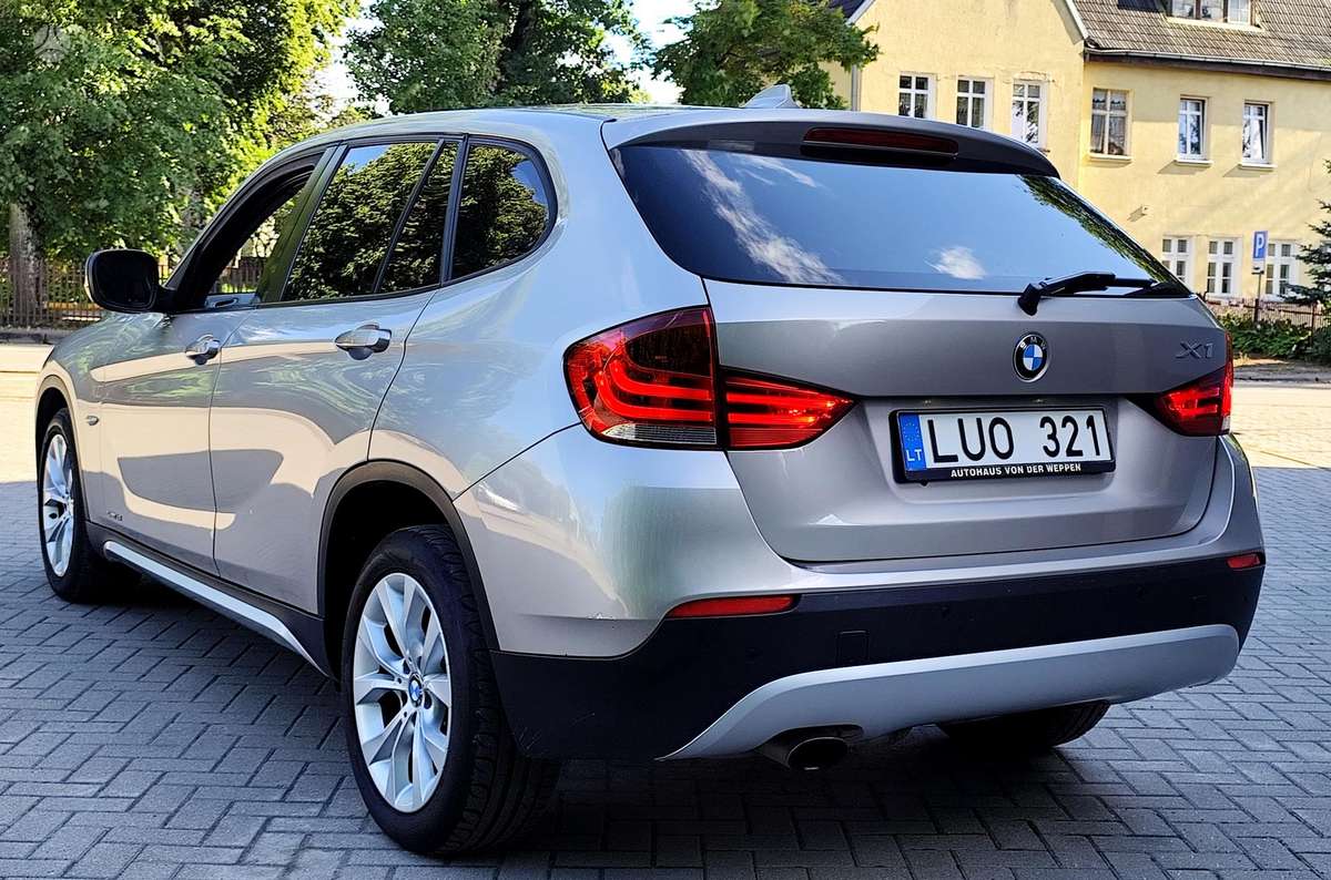 BMW X1 2010 — photo 9