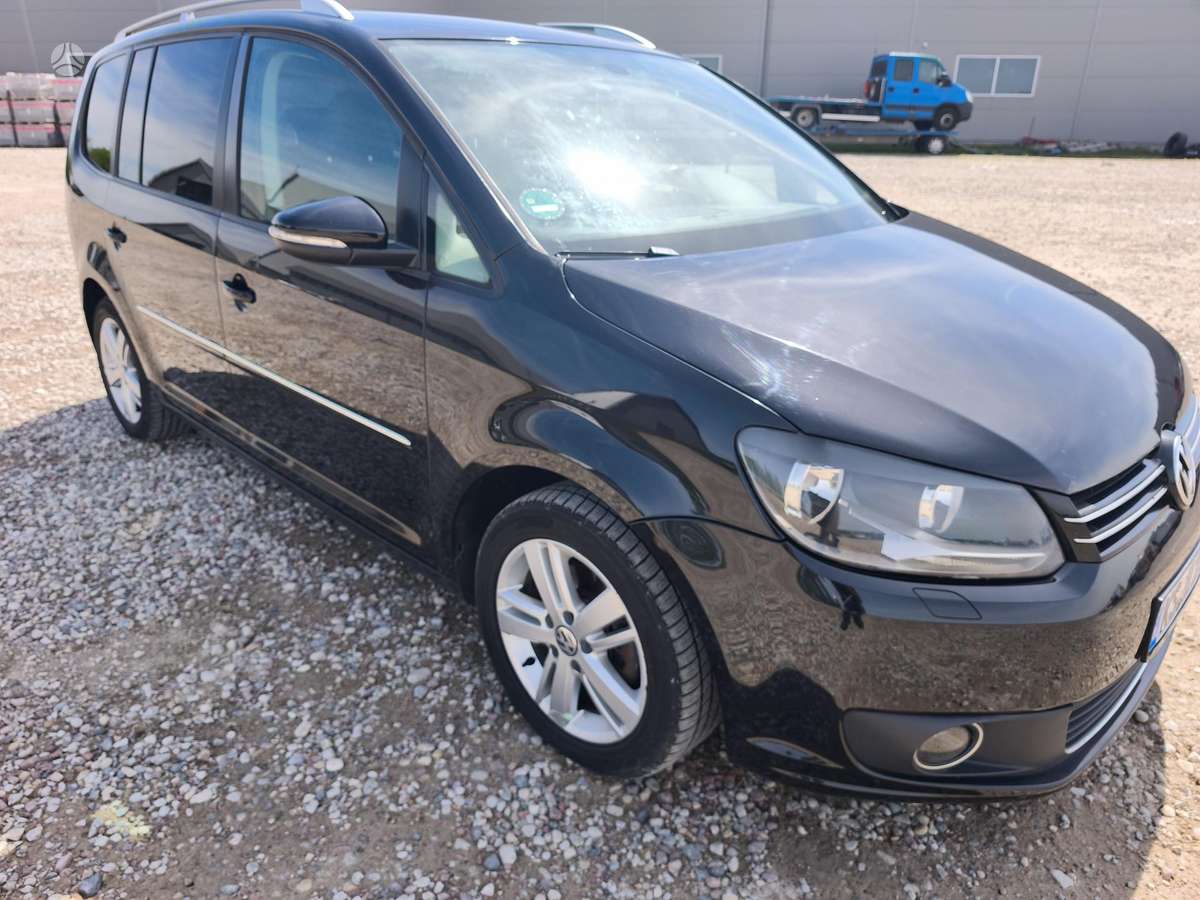 Volkswagen Touran, 2011