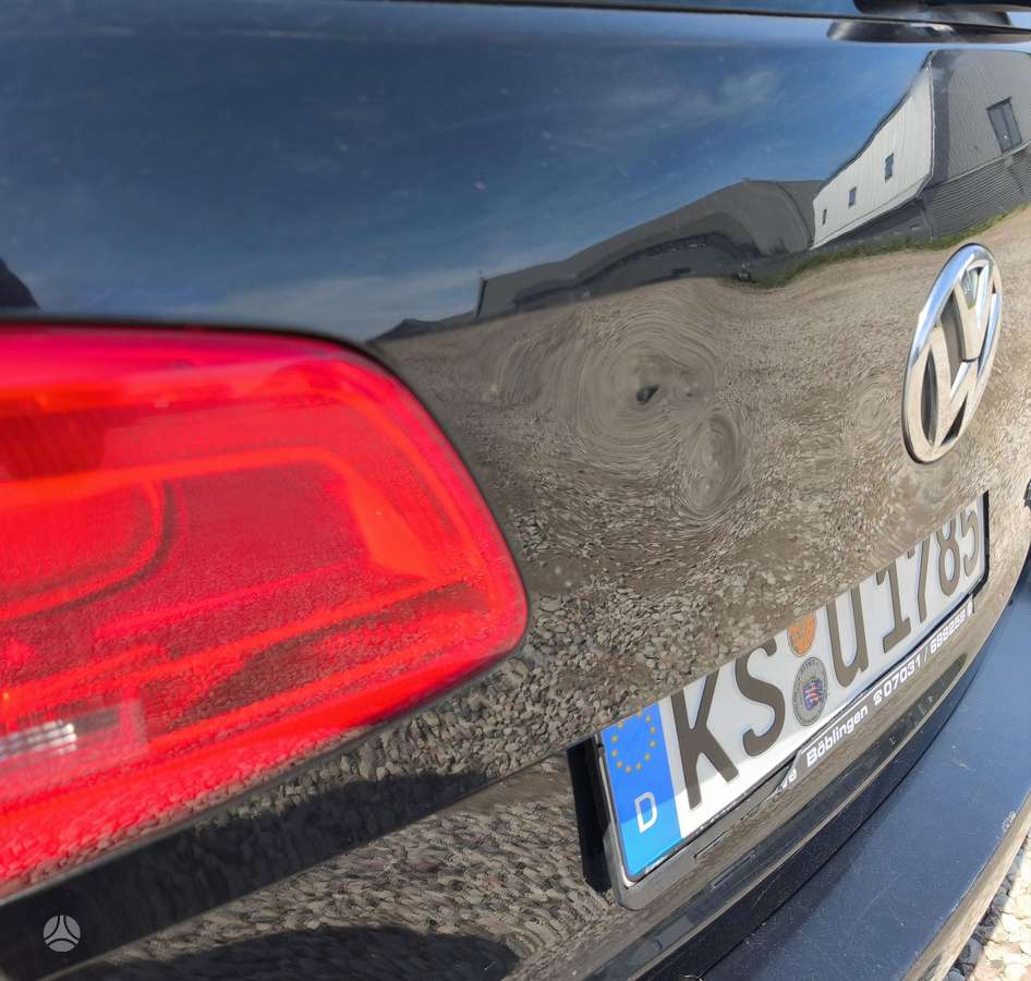 Volkswagen Touran 2011 — photo 10