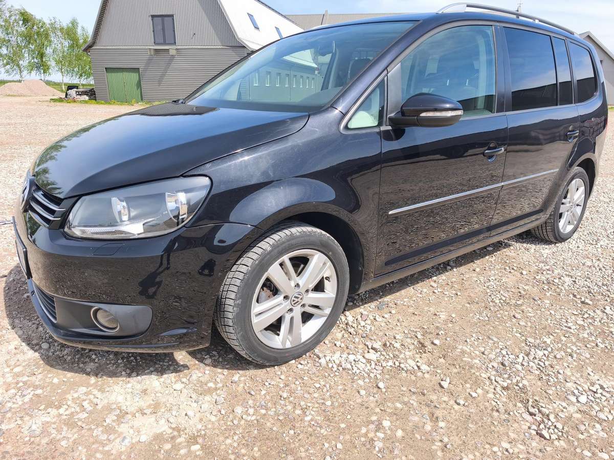 Volkswagen Touran 2011 — photo 9