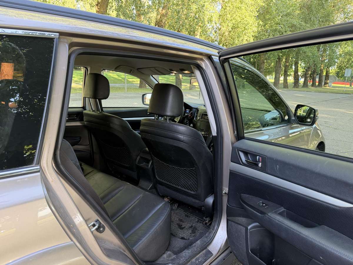 Subaru Outback 2014 — photo 10