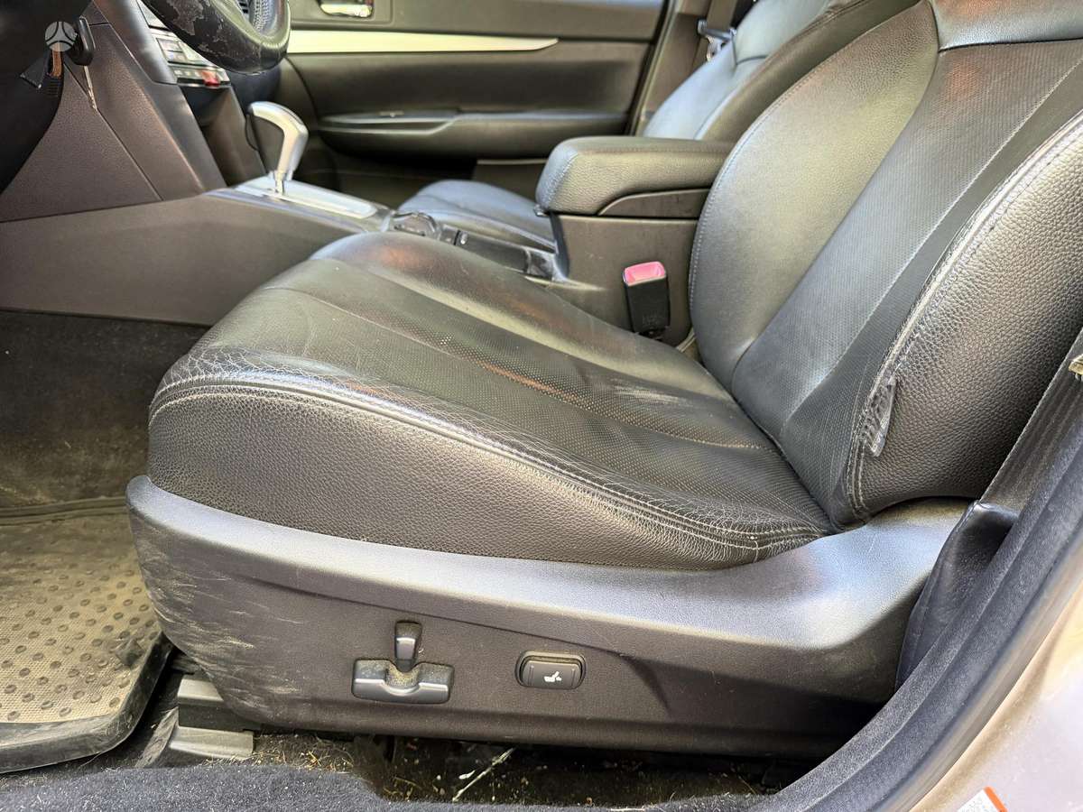 Subaru Outback 2014 — photo 13