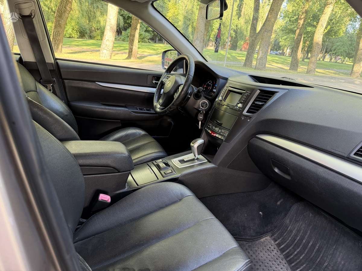 Subaru Outback 2014 — photo 9