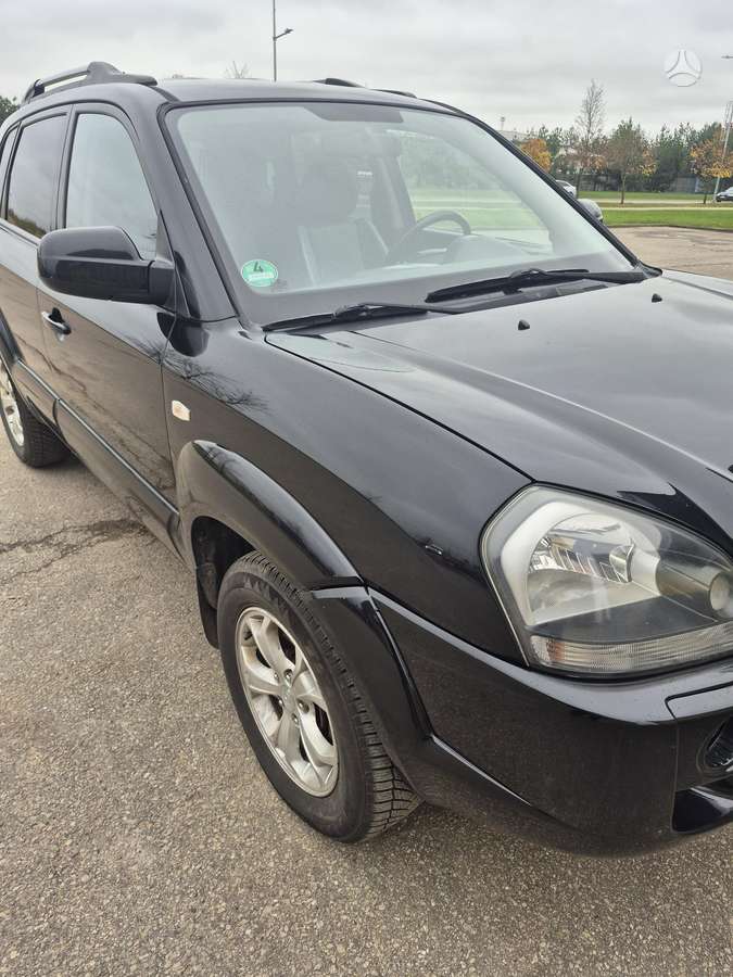 Hyundai Tucson 2009 — rear view