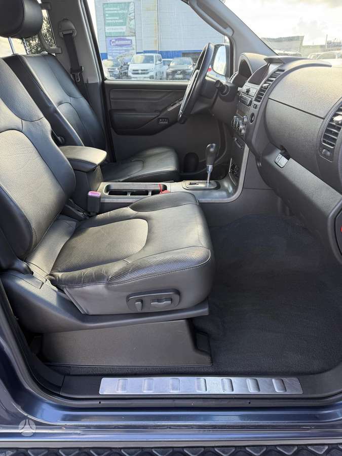 Nissan Pathfinder 2007 — photo 19