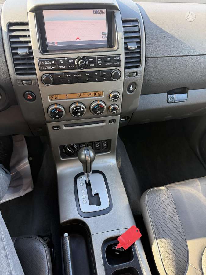 Nissan Pathfinder 2007 — photo 28