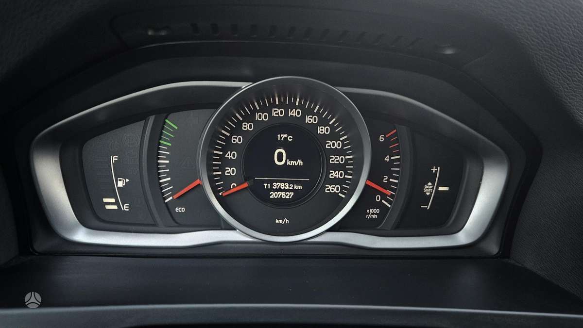 Volvo V60 2014 — photo 18