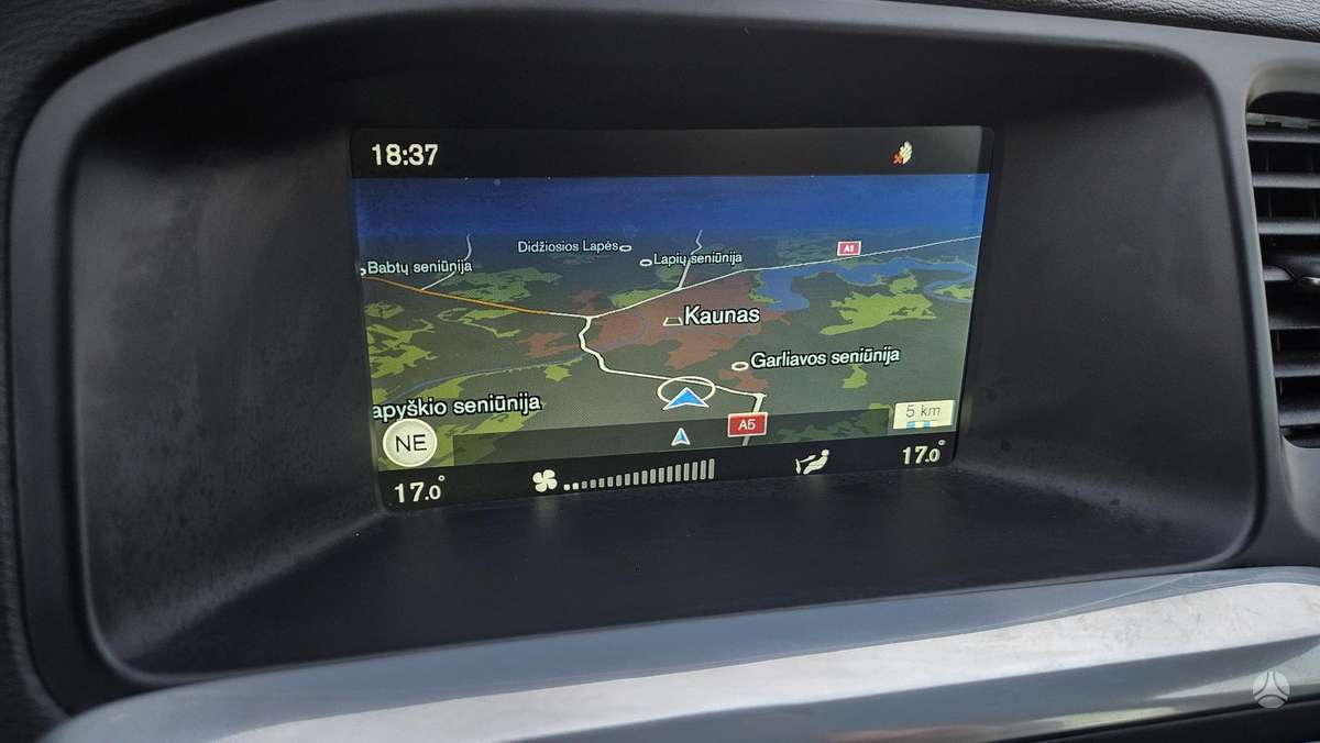 Volvo V60 2014 — photo 19