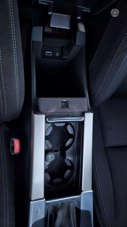 Volvo V60 2014 — photo 24