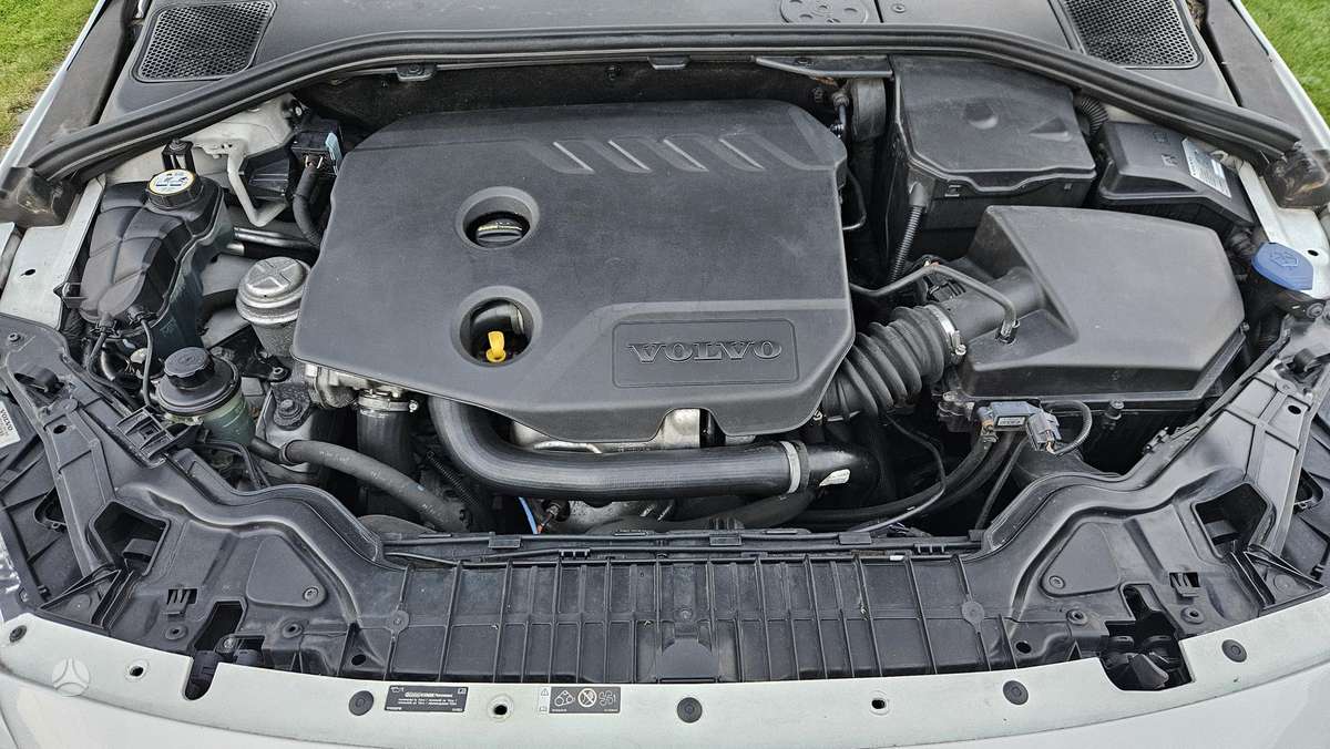 Volvo V60 2014 — photo 27