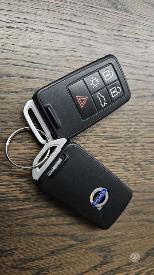 Volvo V60 2014 — photo 32