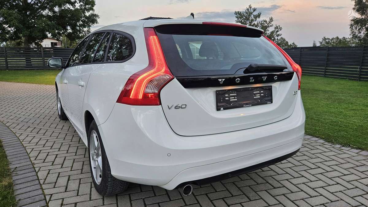 Volvo V60 2014 — photo 7