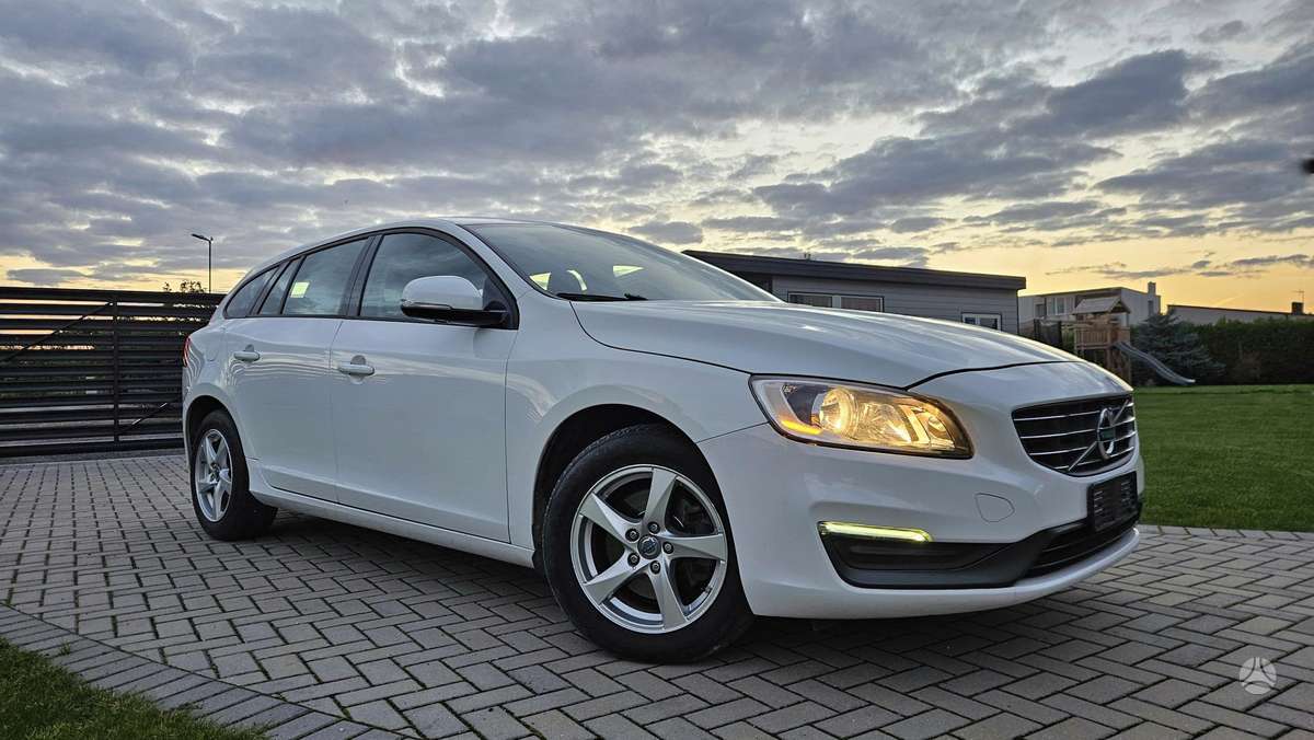 Volvo V60 2014 — photo 9