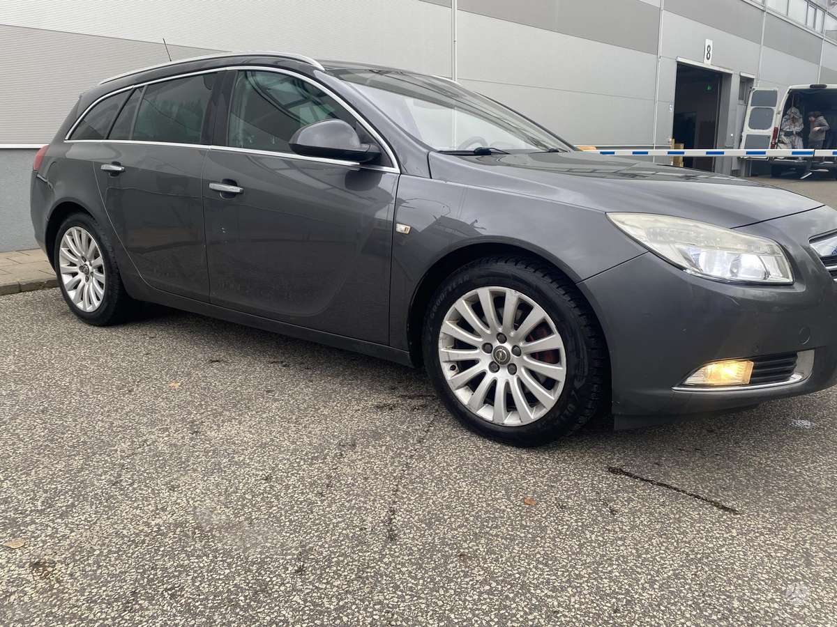 Opel Insignia 2011 — vehicle for AFU Ukraine