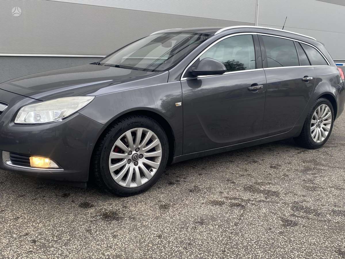 Opel Insignia 2011 — photo 13