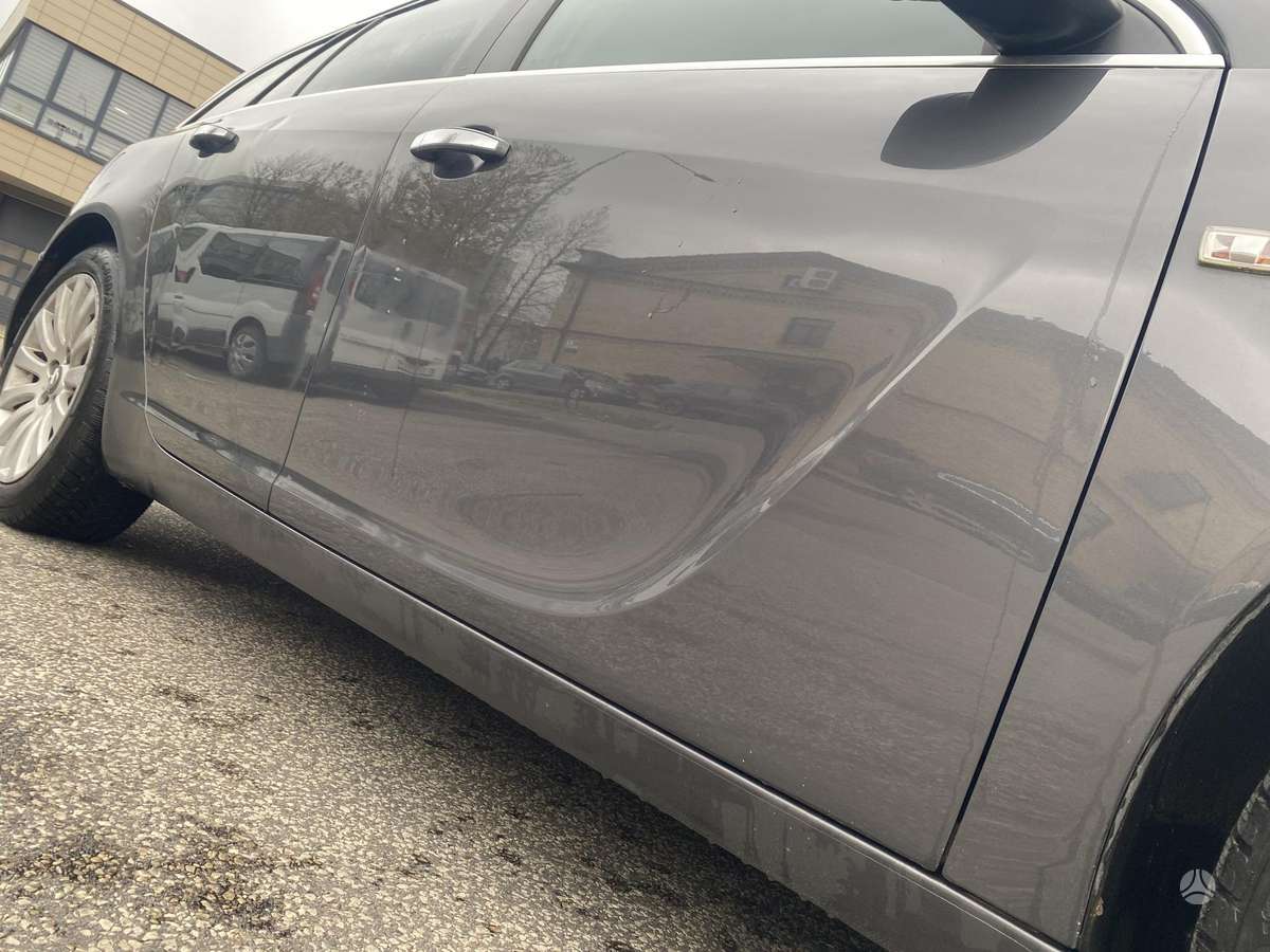 Opel Insignia 2011 — photo 17
