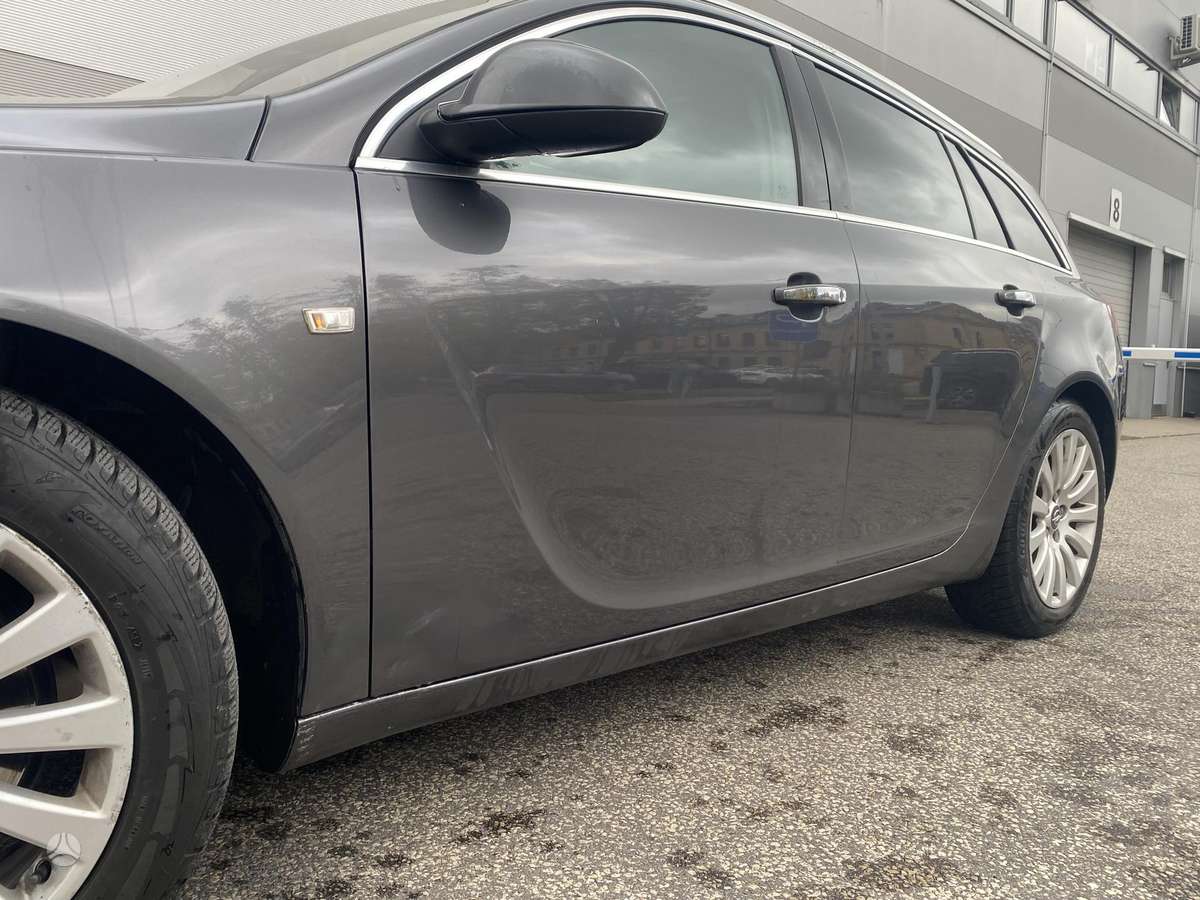 Opel Insignia 2011 — photo 19