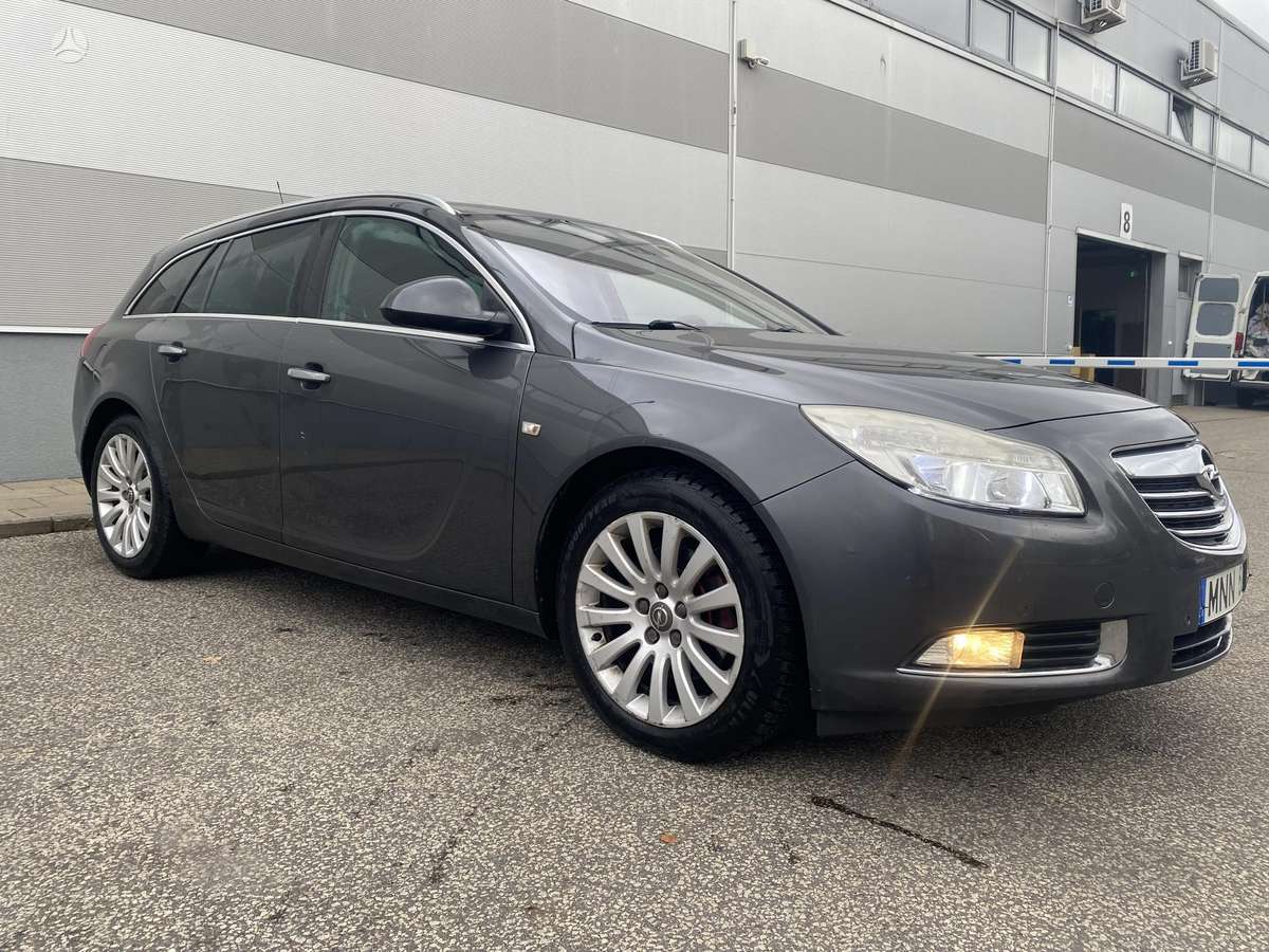 Opel Insignia 2011 — photo 7