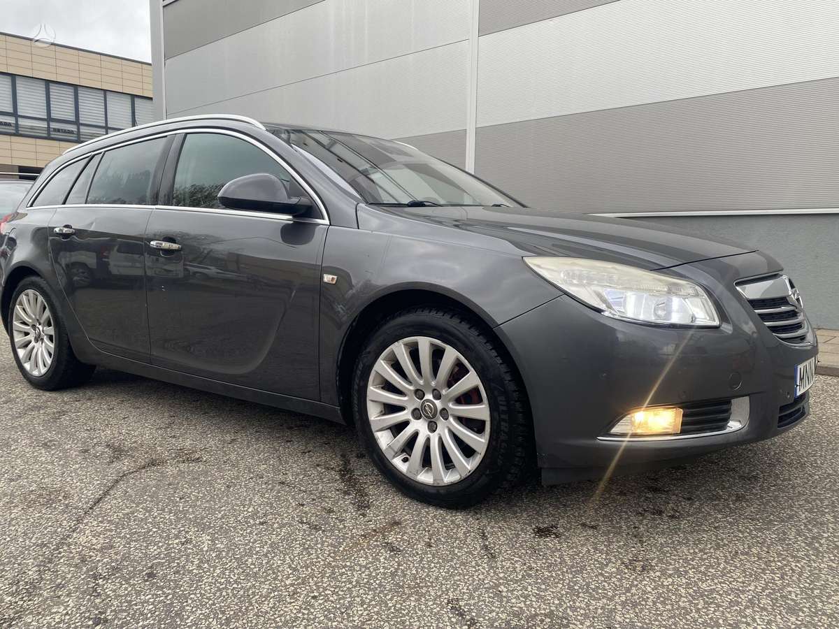 Opel Insignia 2011 — photo 8