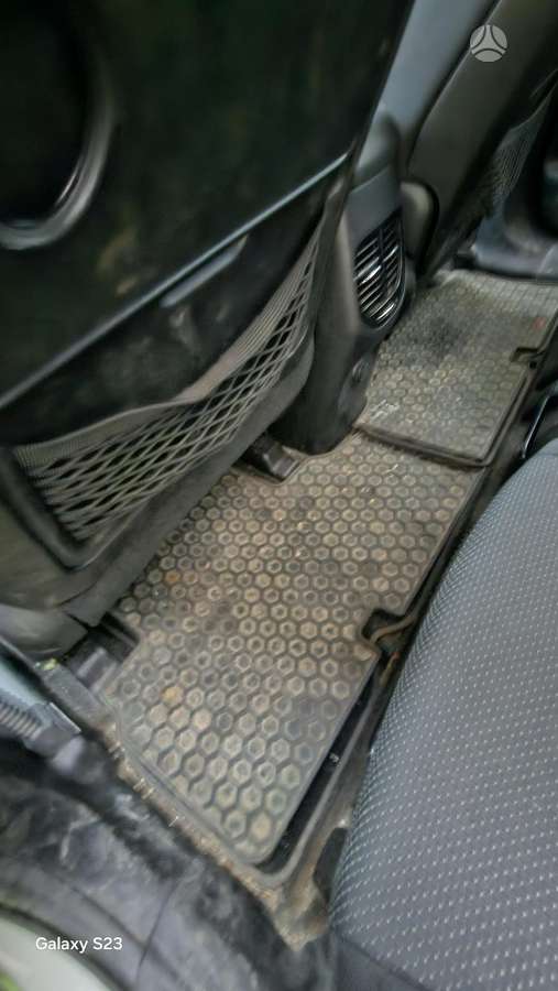 Kia Carens 2014 — photo 17