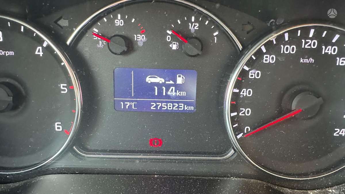 Kia Carens 2014 — photo 25