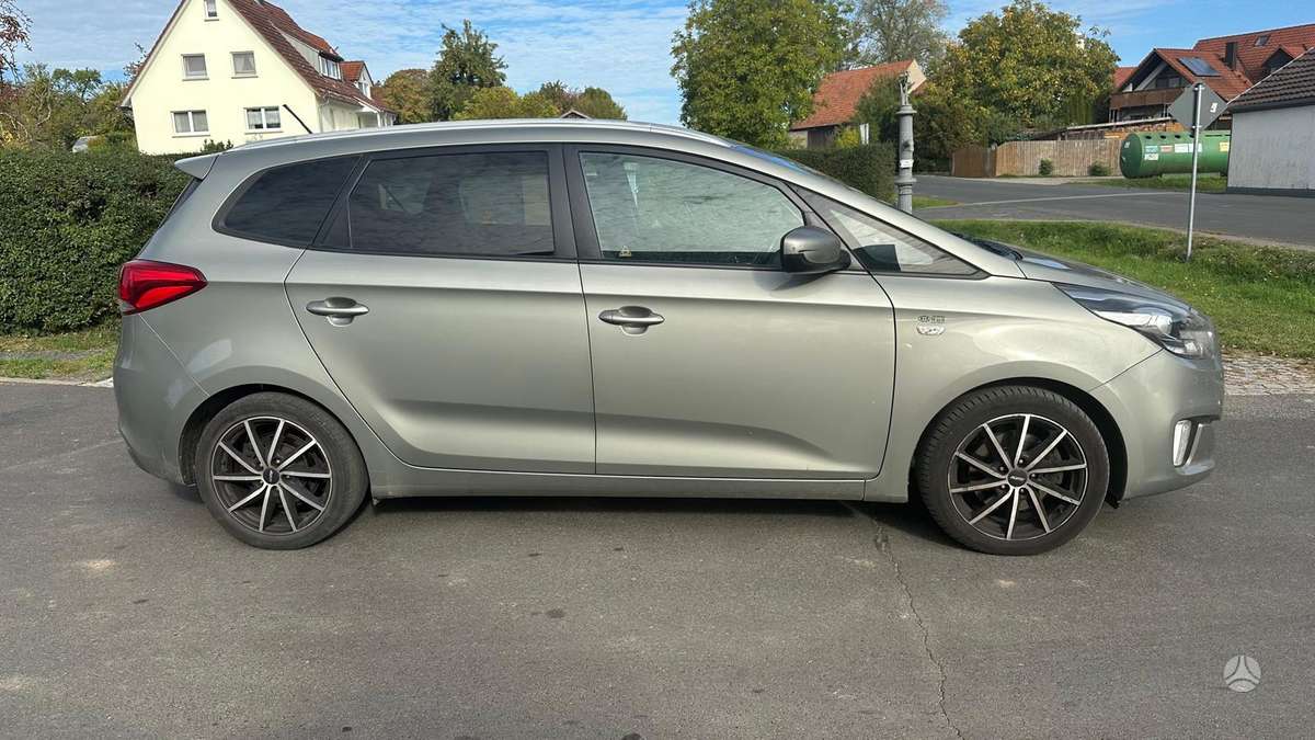 Kia Carens 2014 — engine 1685 cm³, 116 HP (85kW)