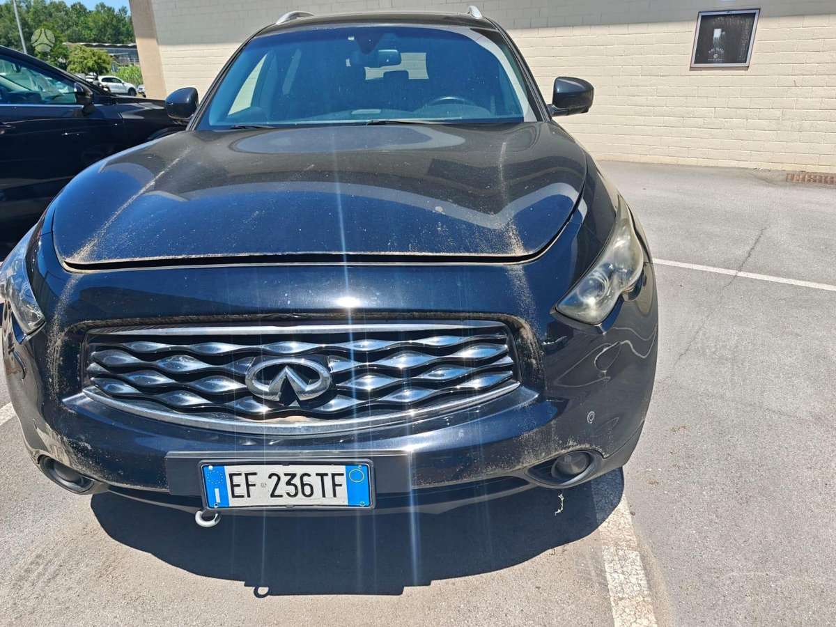 Infiniti FX30 2011 — photo 13