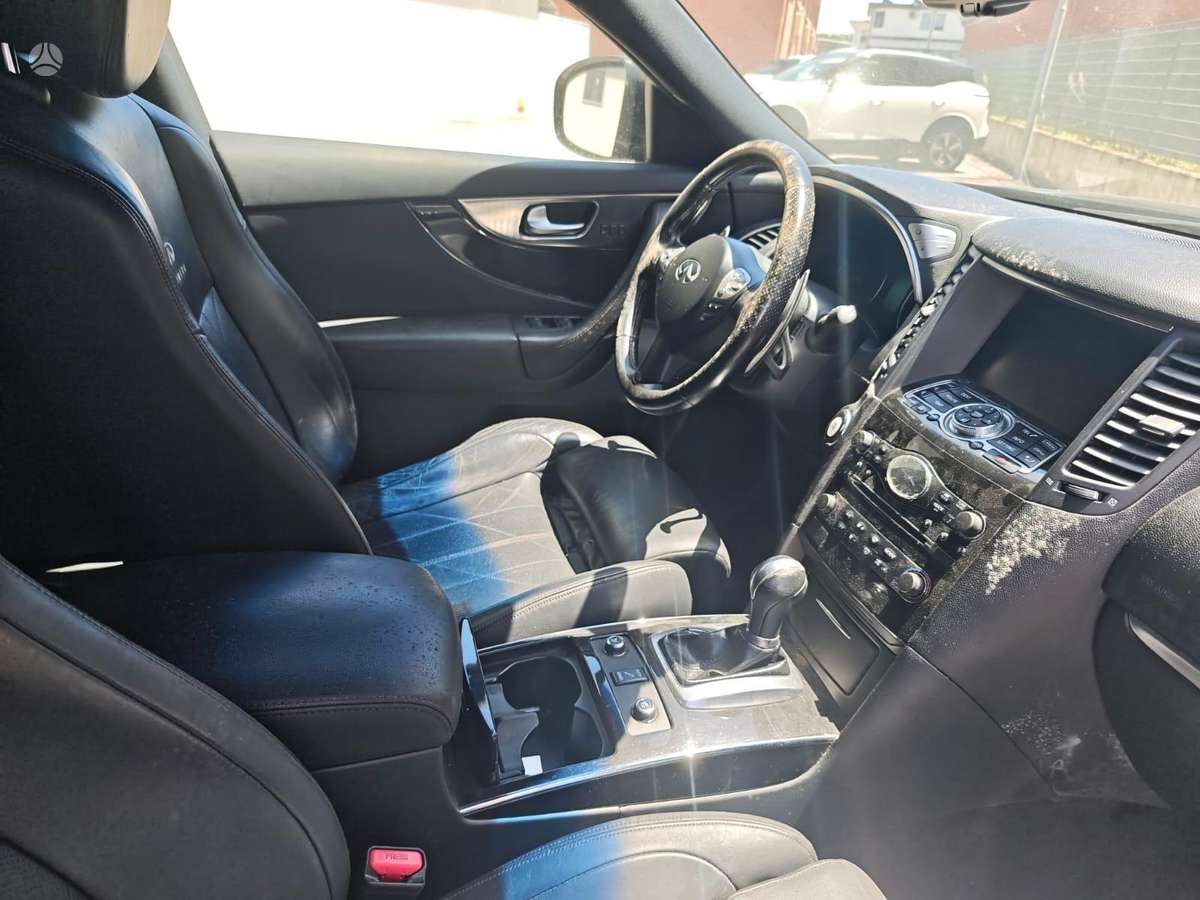Infiniti FX30 2011 — photo 6