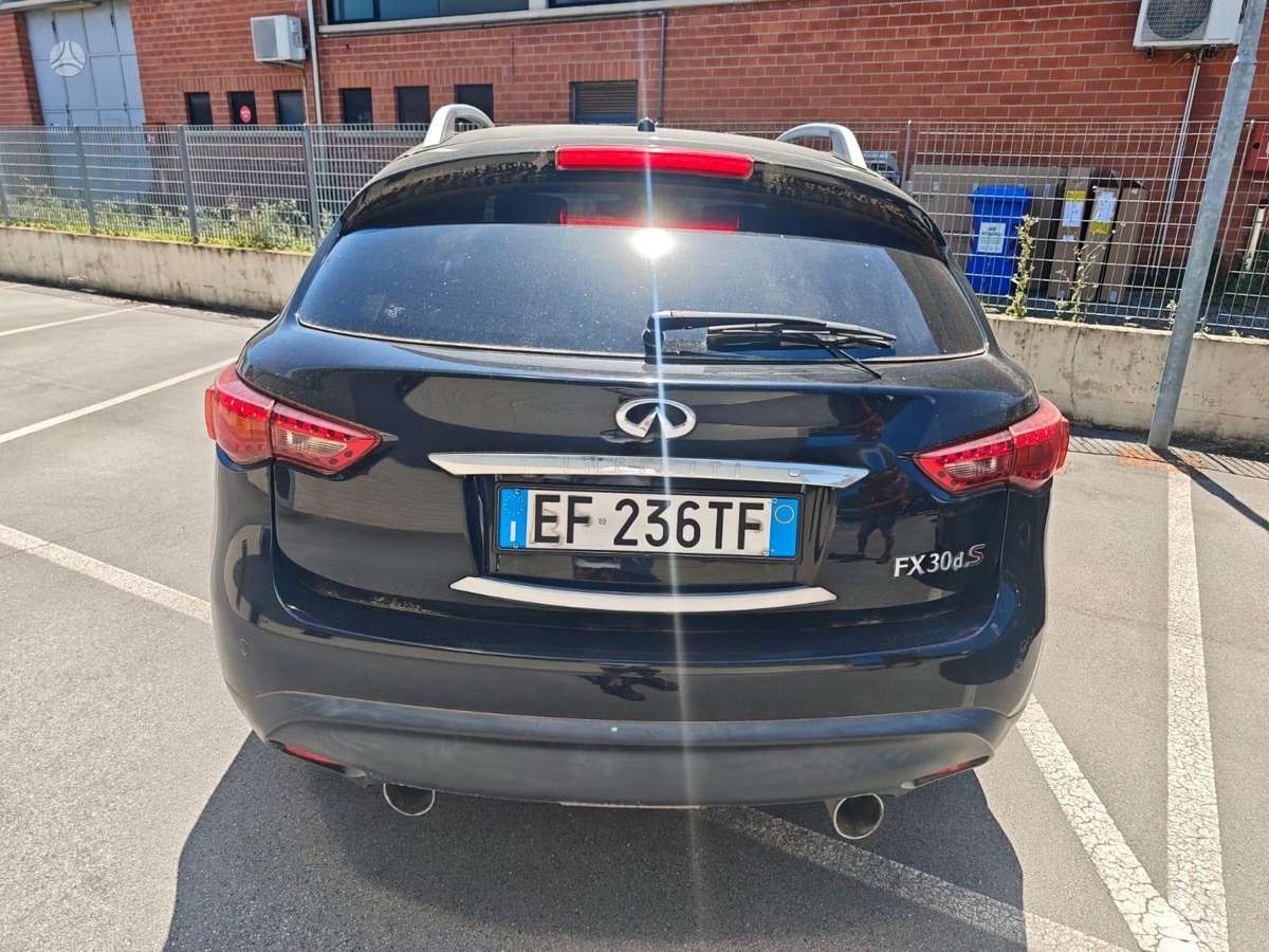 Infiniti FX30 2011 — photo 7
