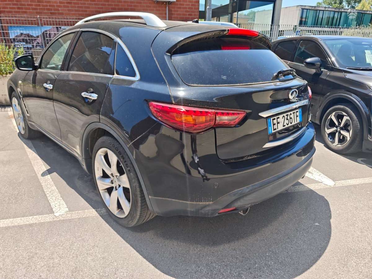 Infiniti FX30 2011 — photo 8