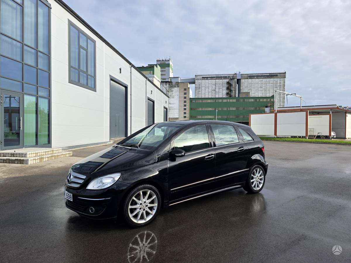 Mercedes-Benz B180 2009 — photo 9
